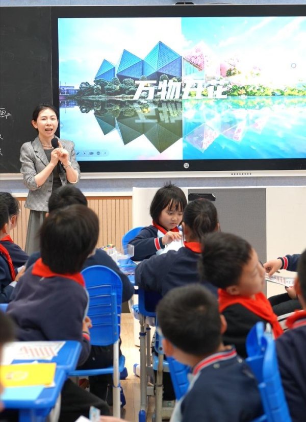 媒介素养教育项目进入小学课堂，用“数字营养餐盘”教会孩子如何“吃”信息
